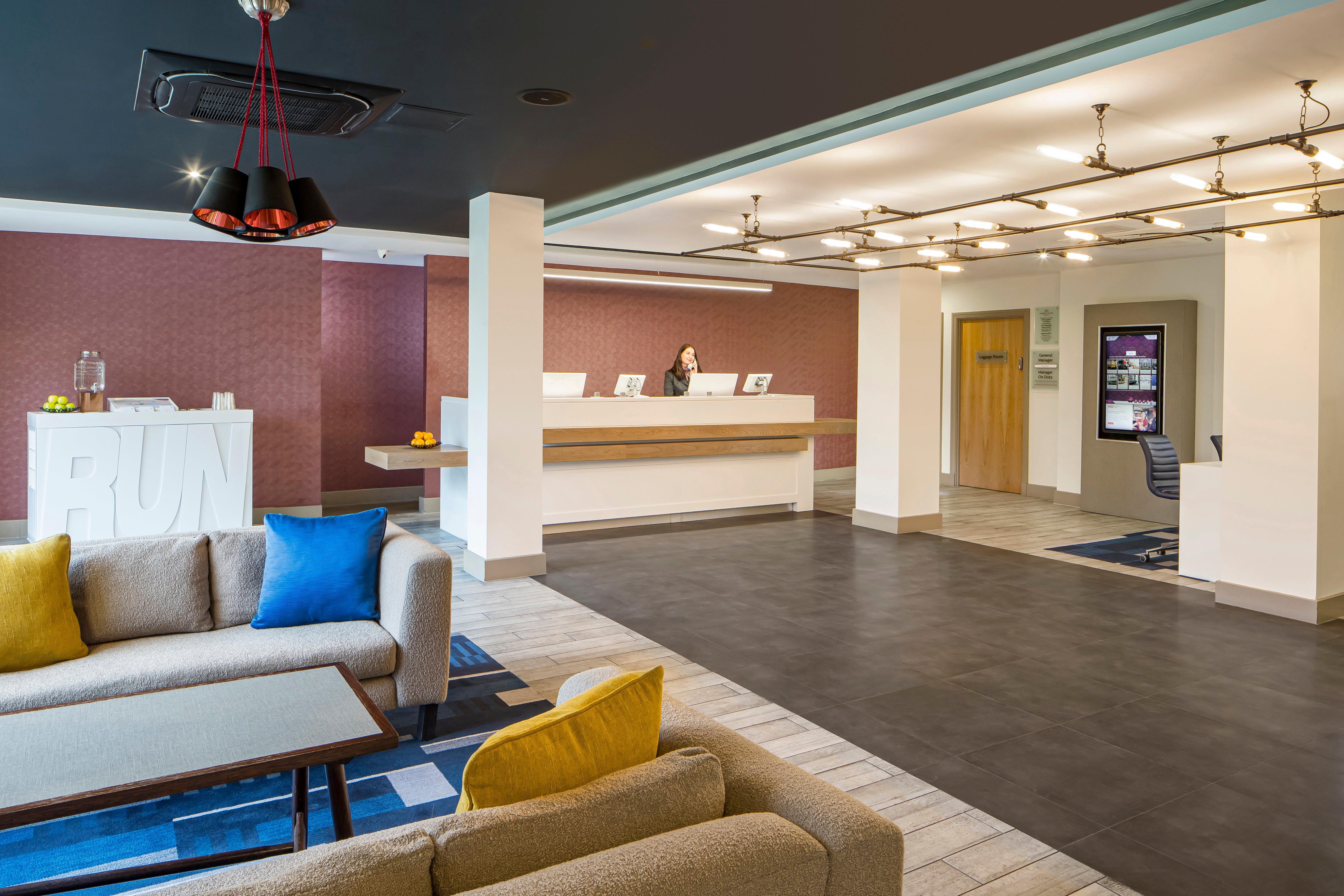Crowne Plaza Plymouth By Ihg Hotel Exterior photo
