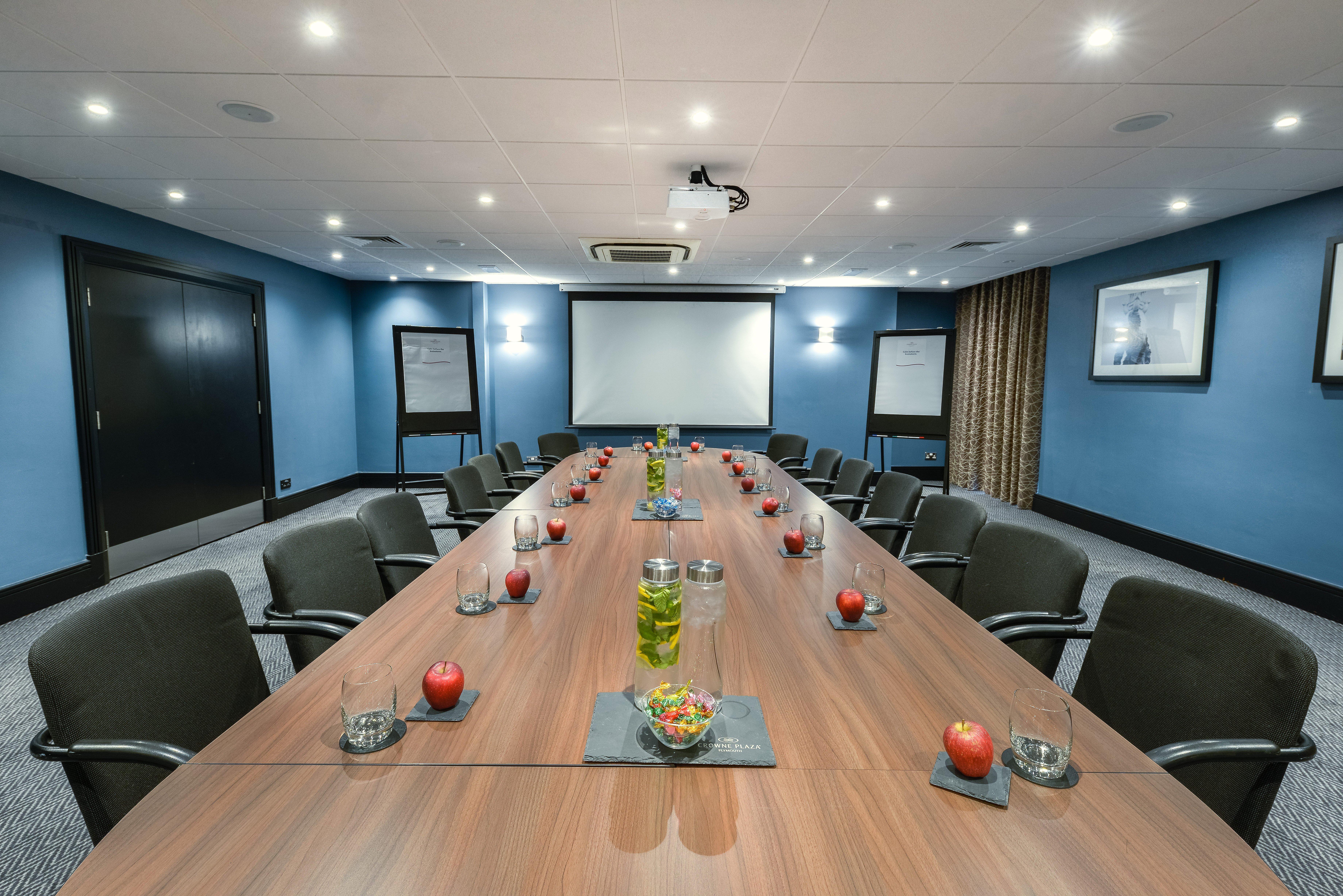 Crowne Plaza Plymouth By Ihg Hotel Business photo