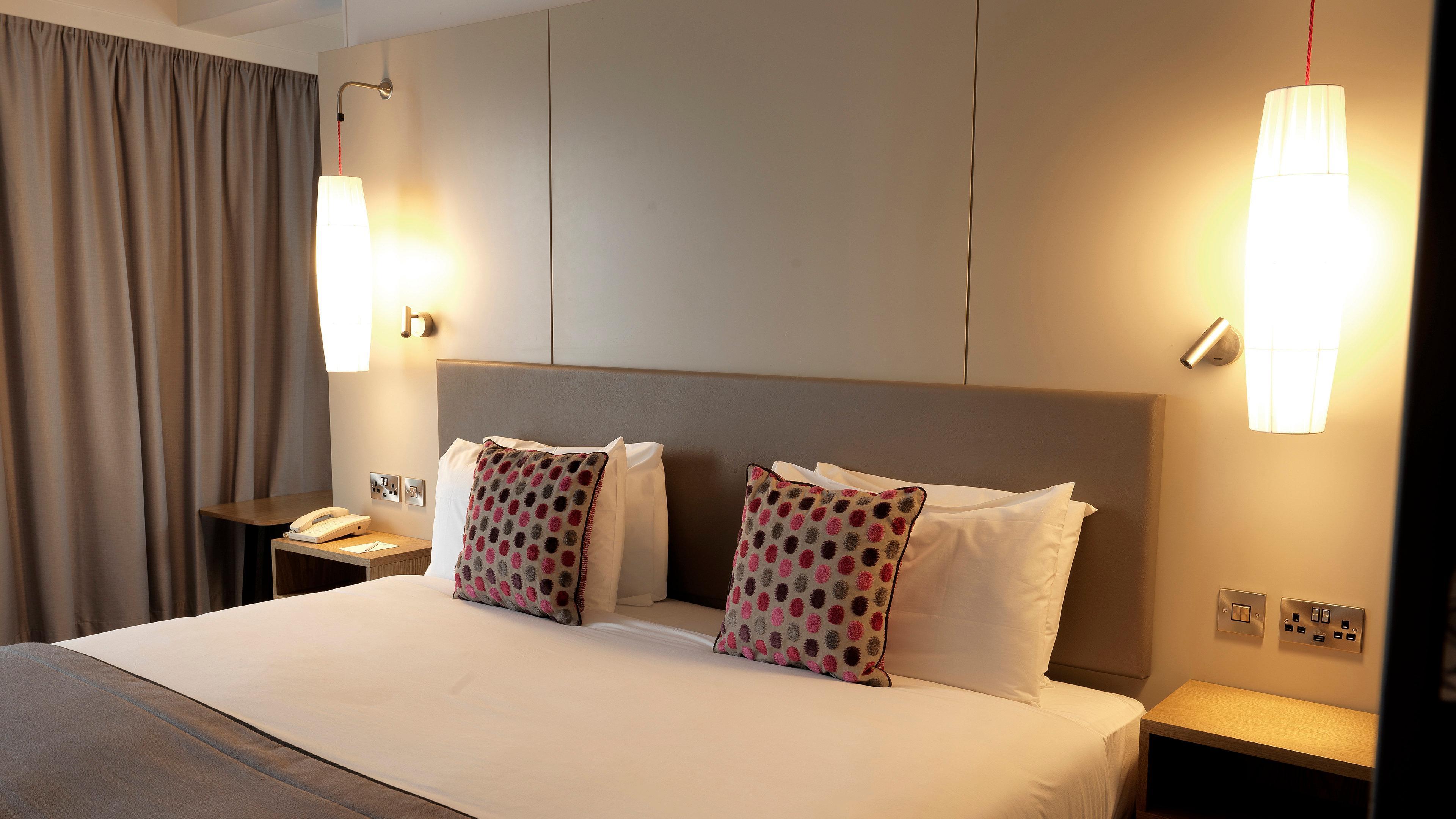 Crowne Plaza Plymouth By Ihg Hotel Exterior photo