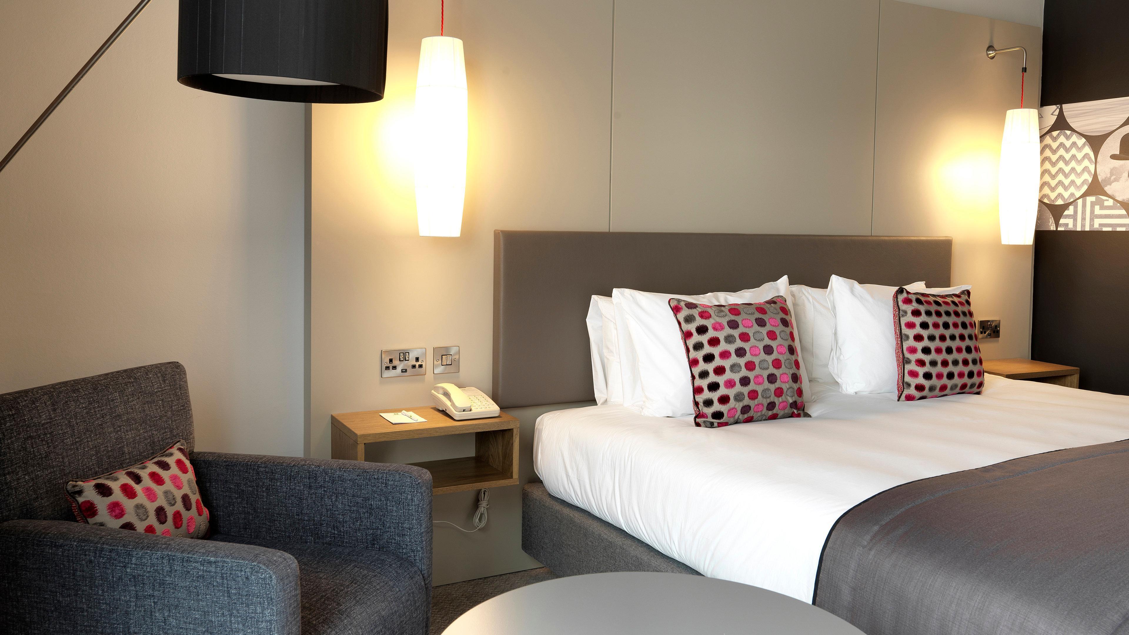 Crowne Plaza Plymouth By Ihg Hotel Exterior photo