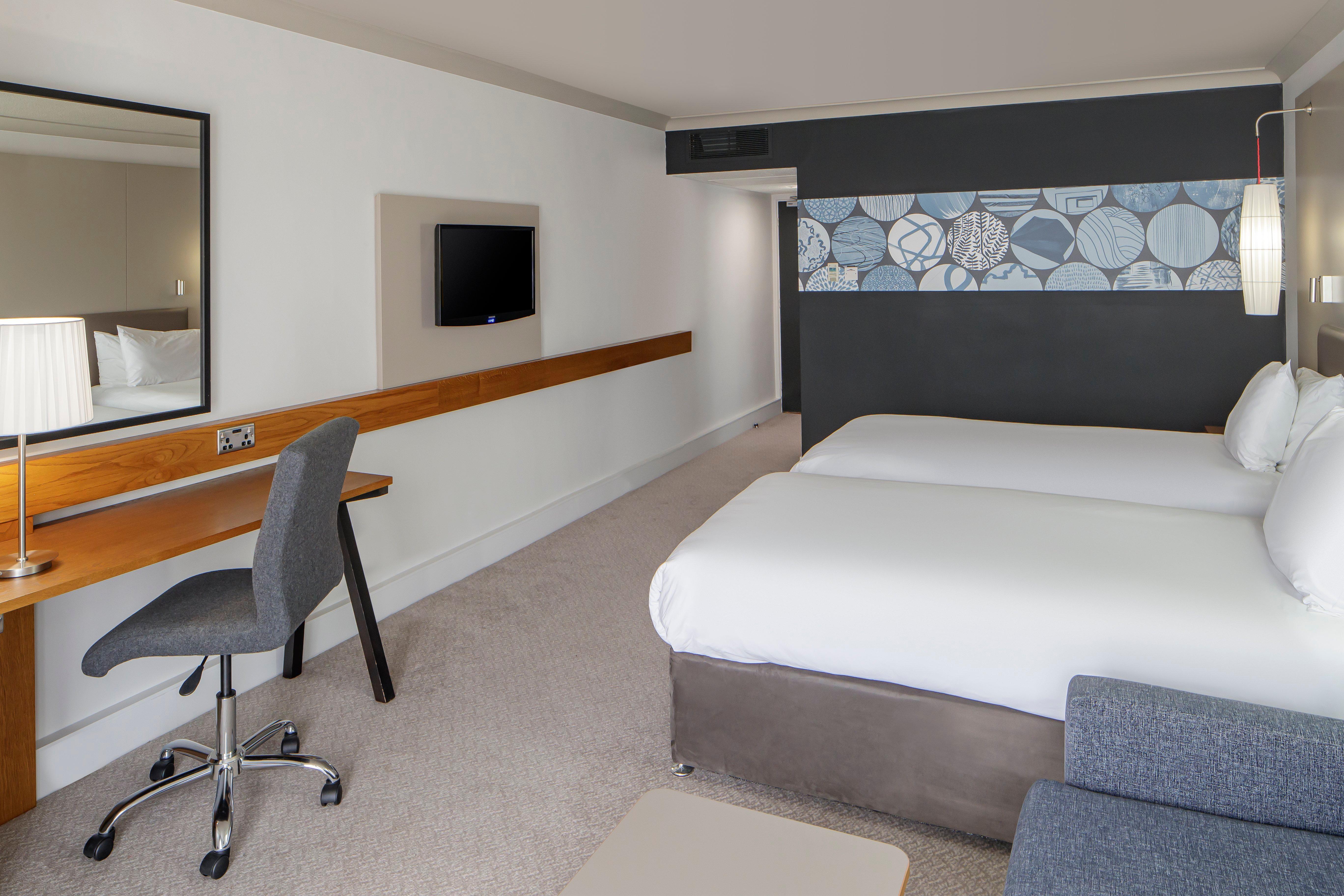 Crowne Plaza Plymouth By Ihg Hotel Exterior photo