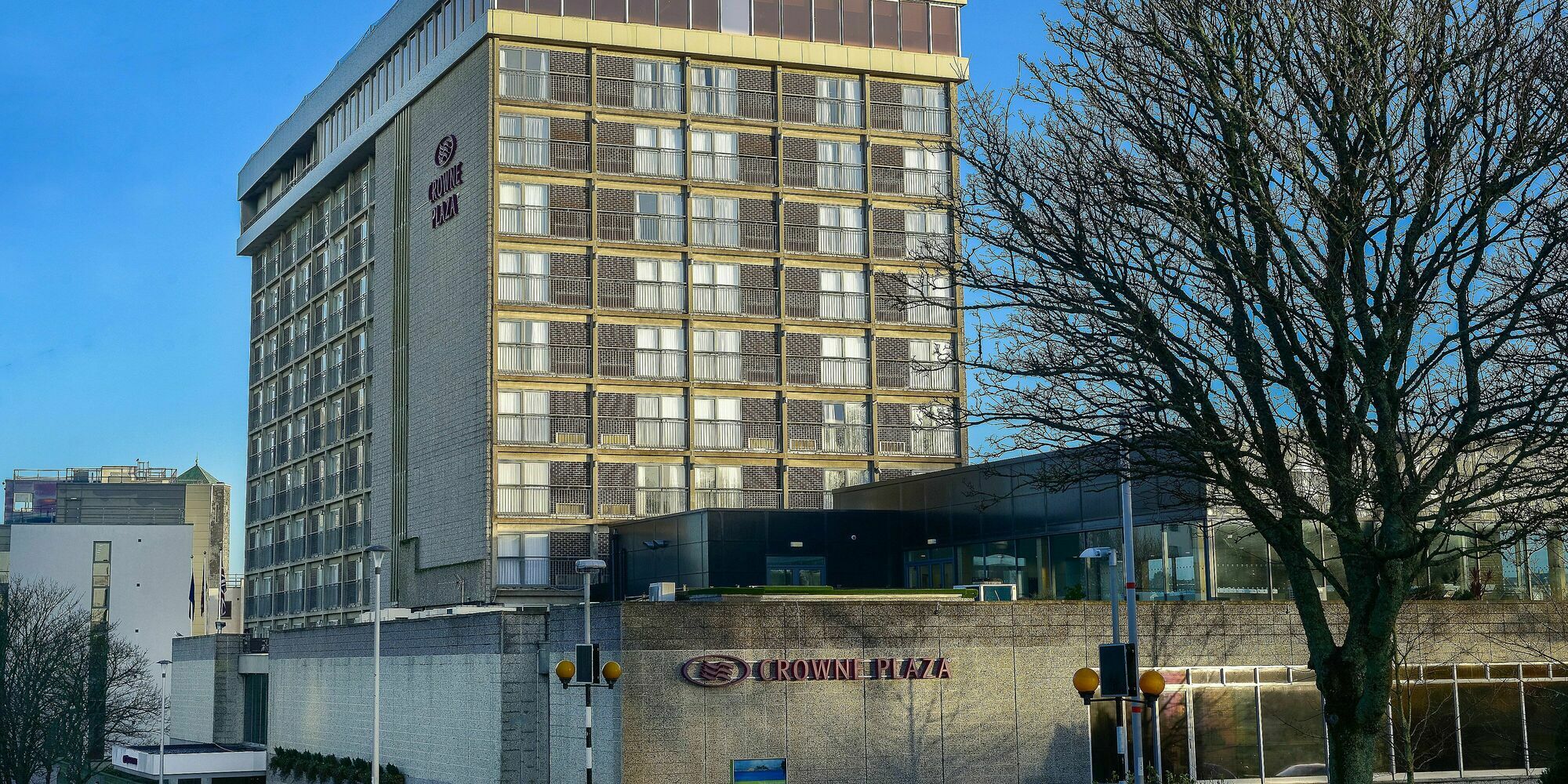 Crowne Plaza Plymouth By Ihg Hotel Exterior photo